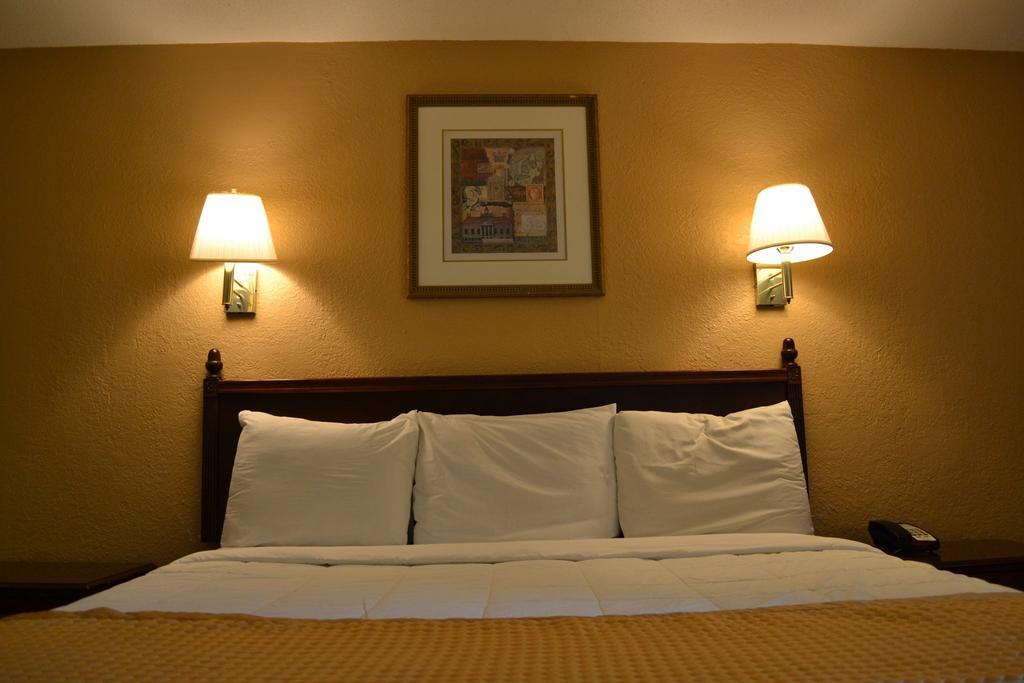 Americas Best Value Inn Smithfield Exteriér fotografie