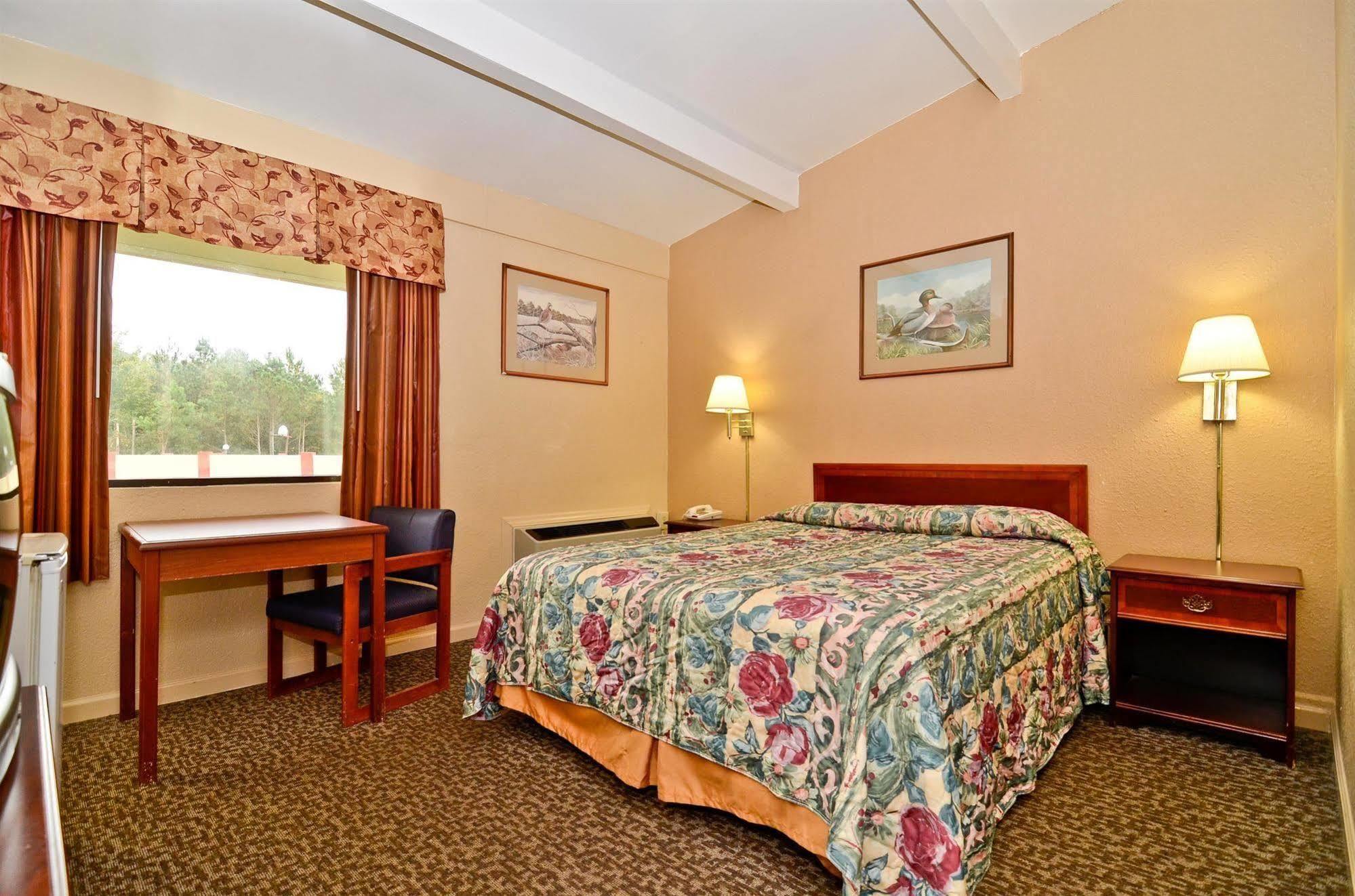 Americas Best Value Inn Smithfield Pokoj fotografie