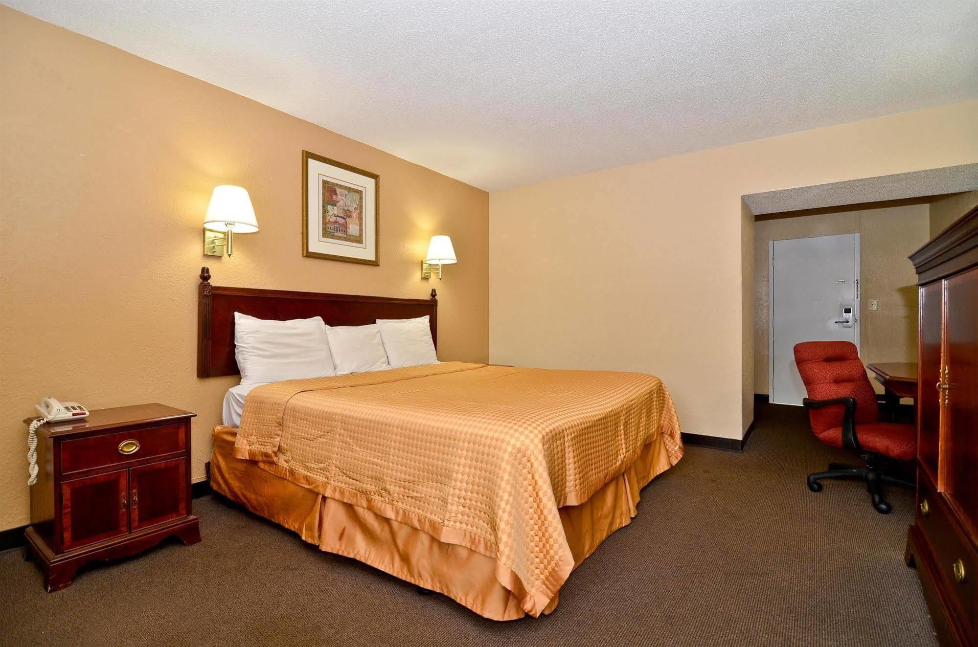 Americas Best Value Inn Smithfield Pokoj fotografie